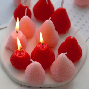 Nến Thơm Dâu Tây Dream Candle – Hương Thơm Ngọt Ngào, Thư Giãn Mỗi Ngày